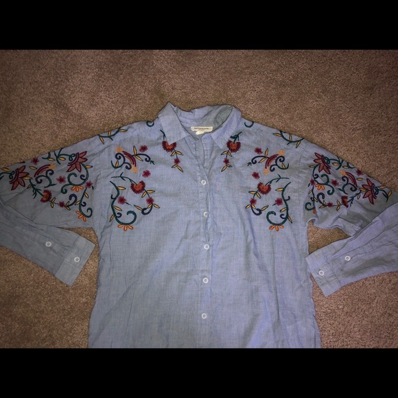 Button up with floral embroidery - Picture 2 of 5